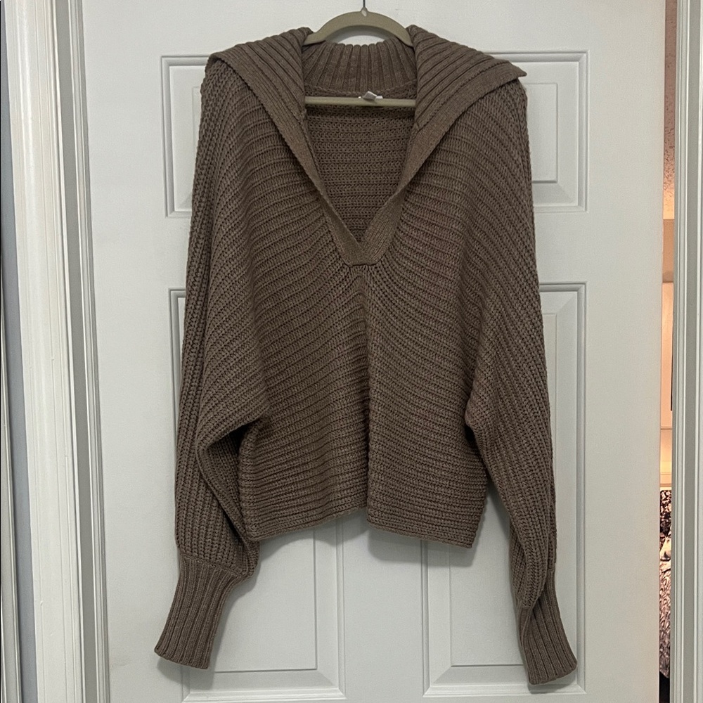 Elan Sweater with oversized collar